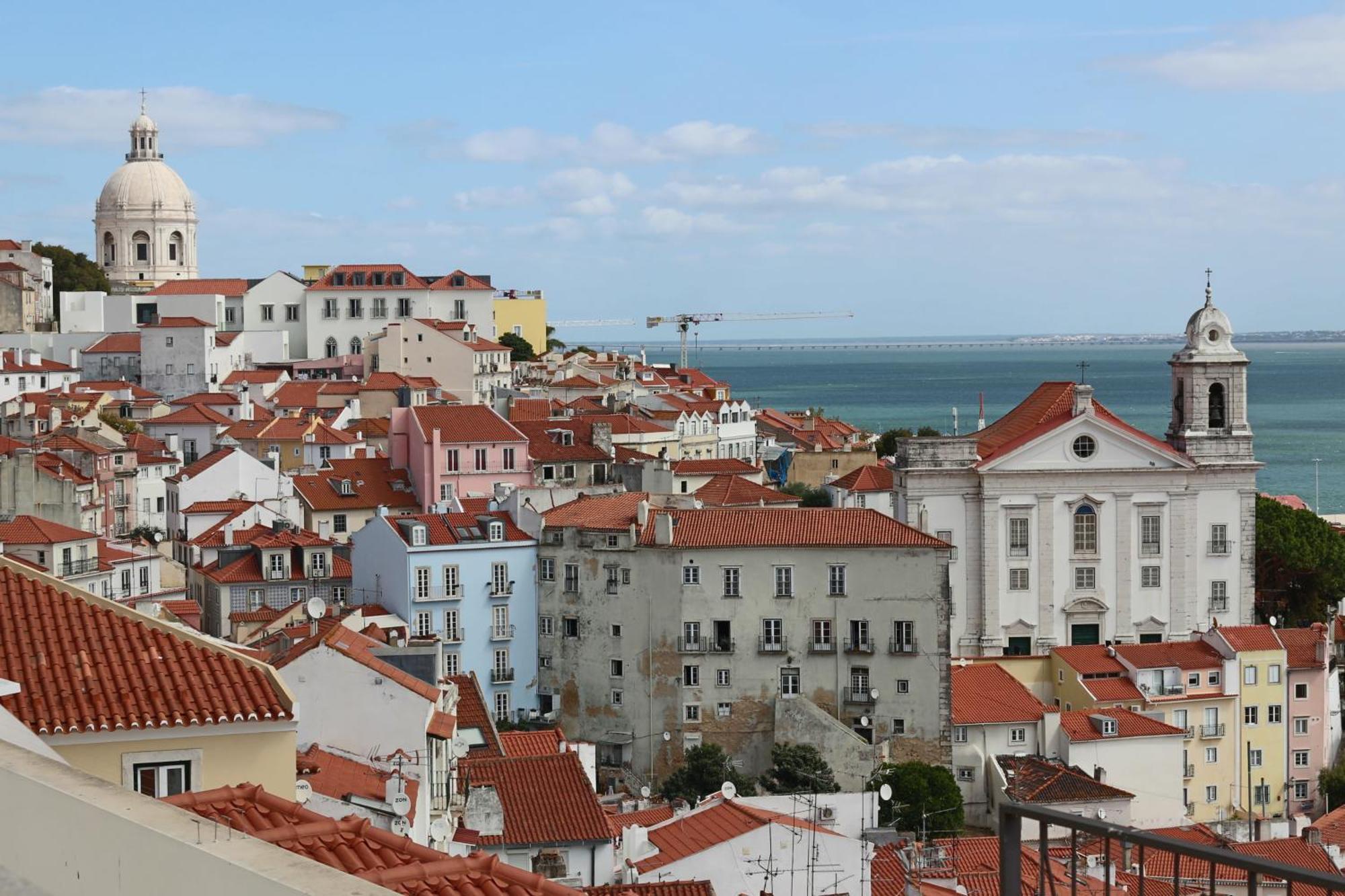Crooked House Alfama Apartment Lisbon Exterior photo
