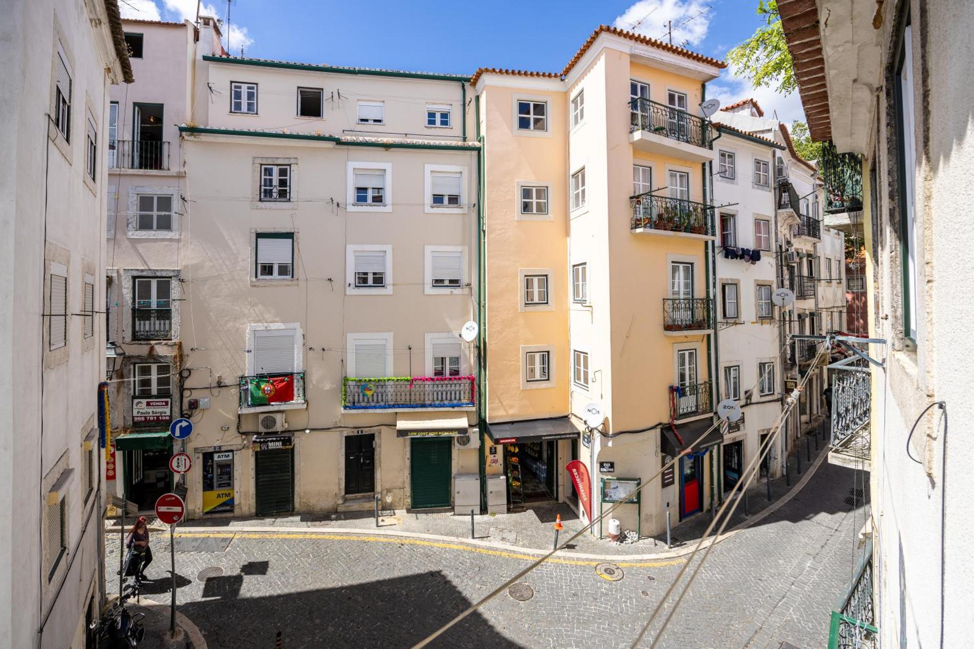 Crooked House Alfama Apartment Lisbon Exterior photo